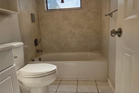 Купить кондоминиум в Корал-Спрингс, Флорида 2 спальни, 108.7м2, № 1996514 - фото 18