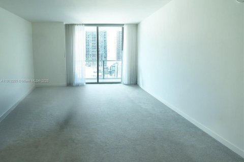 Снять в аренду кондоминиум в Майами, Флорида 1 спальня, 75.44м2, № 2035036 - фото 4