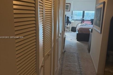Condo in Miami, Florida, 2 bedrooms № 2075907 - photo 13
