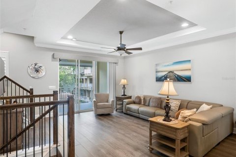 Touwnhouse à vendre à Lake Mary, Floride: 3 chambres, 203.18 m2 № 2287944 - photo 10