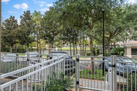 Touwnhouse à vendre à Lake Mary, Floride: 3 chambres, 203.18 m2 № 2287944 - photo 3