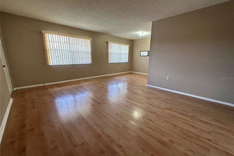 Condominio en alquiler en Sarasota, Florida, 2 dormitorios, 77.76 m2 № 1908384 - foto 4