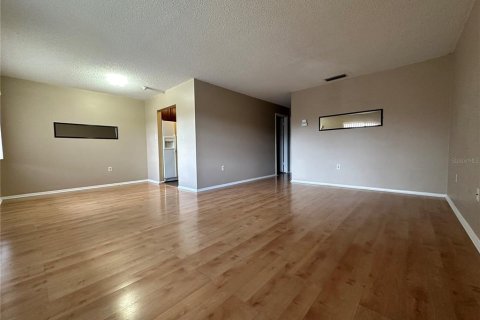Condominio en alquiler en Sarasota, Florida, 2 dormitorios, 77.76 m2 № 1908384 - foto 5