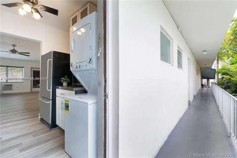 Copropriété à louer à Miami Beach, Floride: 43.66 m2 № 1731561 - photo 6