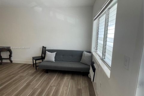 Copropriété à louer à Miami Beach, Floride: 43.66 m2 № 1731561 - photo 11