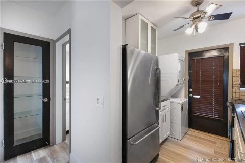 Copropriété à louer à Miami Beach, Floride: 43.66 m2 № 1731561 - photo 5