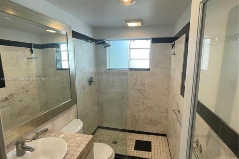 Copropriété à louer à Miami Beach, Floride: 43.66 m2 № 1731561 - photo 14