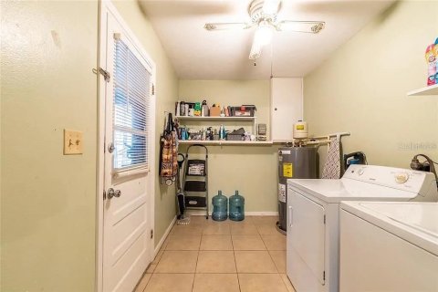 Immobilier commercial à vendre à Umatilla, Floride: 4 chambres, 180.04 m2 № 2386007 - photo 11