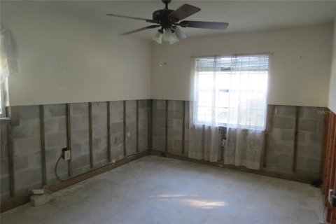 Casa en venta en Tampa, Florida, 4 dormitorios, 103.68 m2 № 1910665 - foto 26