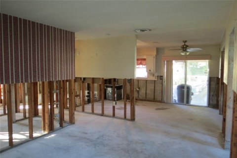 Casa en venta en Tampa, Florida, 4 dormitorios, 103.68 m2 № 1910665 - foto 12