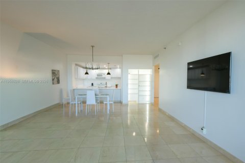 Condominio en alquiler en Key Biscayne, Florida, 2 dormitorios, 142.33 m2 № 2011118 - foto 4