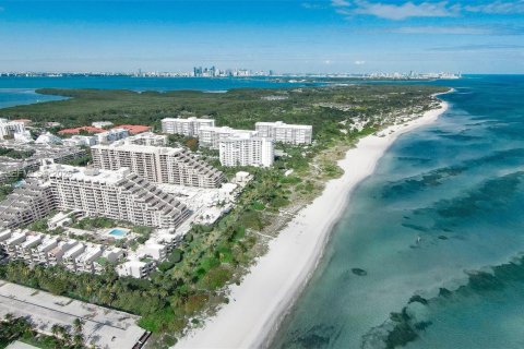 Condominio en alquiler en Key Biscayne, Florida, 2 dormitorios, 142.33 m2 № 2011118 - foto 29