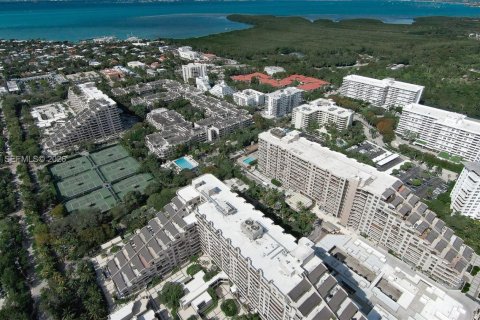 Condominio en alquiler en Key Biscayne, Florida, 2 dormitorios, 142.33 m2 № 2011118 - foto 20