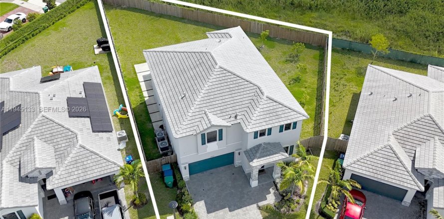 House in Homestead, Florida 5 bedrooms, 302.12 sq.m. № 2001469