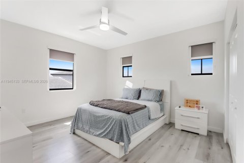 House in Homestead, Florida 5 bedrooms, 302.12 sq.m. № 2001469 - photo 18