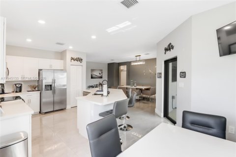 House in Homestead, Florida 5 bedrooms, 302.12 sq.m. № 2001469 - photo 9