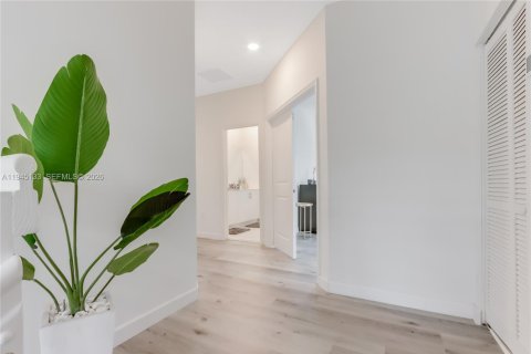 House in Homestead, Florida 5 bedrooms, 302.12 sq.m. № 2001469 - photo 12