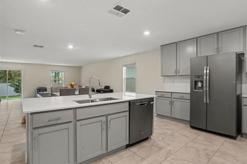 Villa ou maison à vendre à Kissimmee, Floride: 5 chambres, 270.81 m2 № 2342425 - photo 8