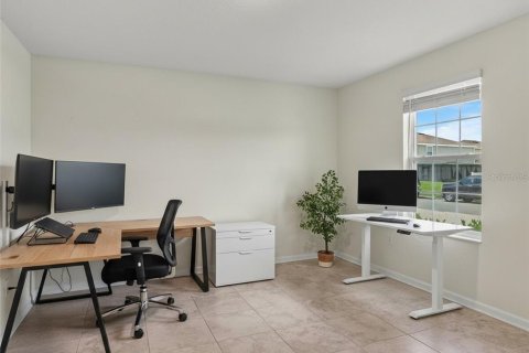 Villa ou maison à vendre à Kissimmee, Floride: 5 chambres, 270.81 m2 № 2342425 - photo 10