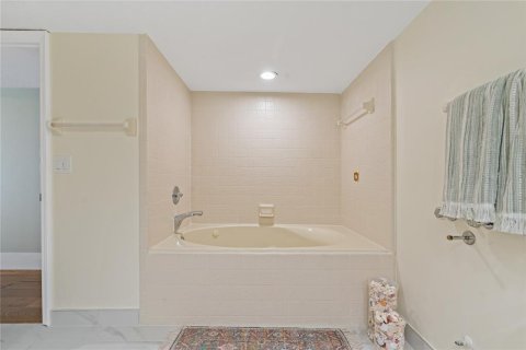 Condo in Clearwater, Florida, 2 bedrooms  № 1750322 - photo 24