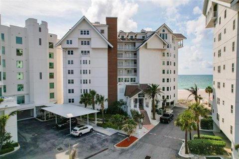 Condo in Clearwater, Florida, 2 bedrooms  № 1750322 - photo 1