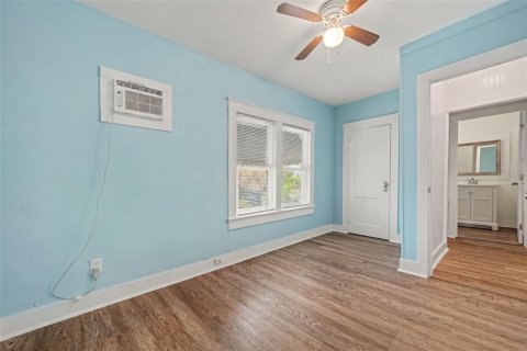 Propiedad comercial en venta en Daytona Beach, Florida, 44.59 m2 № 2424125 - foto 11