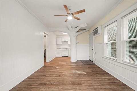 Propiedad comercial en venta en Daytona Beach, Florida, 44.59 m2 № 2424125 - foto 22