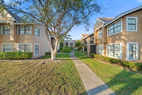 Condominio en venta en Miami, Florida, 1 dormitorio, 60.48 m2 № 2032710 - foto 23