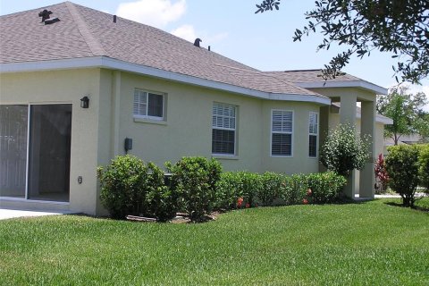 Villa ou maison à louer à Palmetto, Floride: 3 chambres, 126.07 m2 № 2155850 - photo 2
