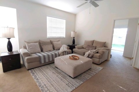 Villa ou maison à louer à Palmetto, Floride: 3 chambres, 126.07 m2 № 2155850 - photo 4