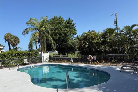 Villa ou maison à louer à Palmetto, Floride: 3 chambres, 126.07 m2 № 2155850 - photo 10