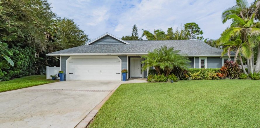 Villa ou maison à Vero Beach, Floride 3 chambres, 157.66 m2 № 2398003