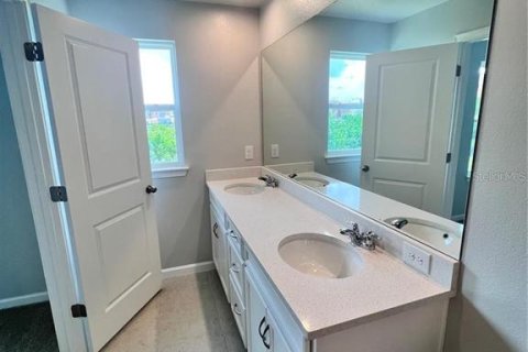 Townhouse in HARMONY AT LAKEWOOD RANCH in Bradenton, Florida 3 bedrooms, 162.3 sq.m. № 1901290 - photo 24