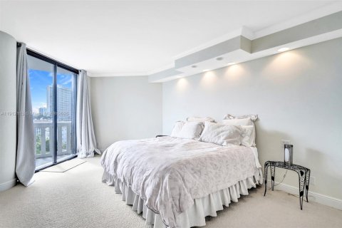 Copropriété à louer à Aventura, Floride: 2 chambres, 141.21 m2 № 1966810 - photo 4