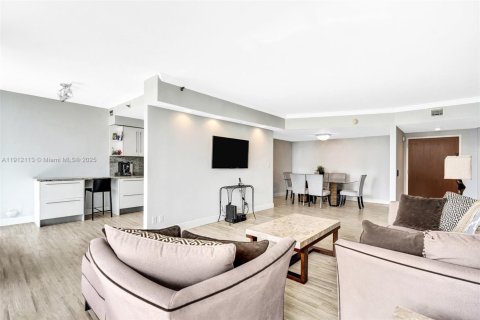 Copropriété à louer à Aventura, Floride: 2 chambres, 141.21 m2 № 1966810 - photo 3