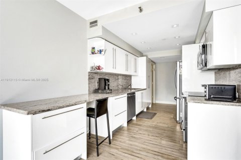 Copropriété à louer à Aventura, Floride: 2 chambres, 141.21 m2 № 1966810 - photo 22