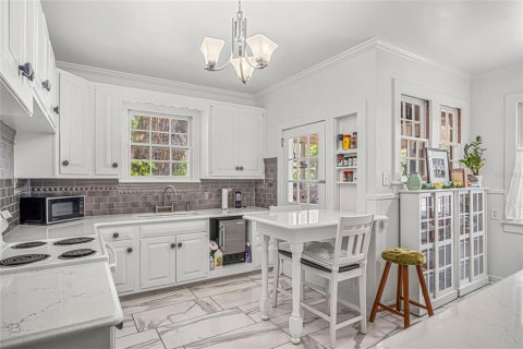 Casa en venta en Leesburg, Florida, 4 dormitorios, 210.24 m2 № 2383492 - foto 2