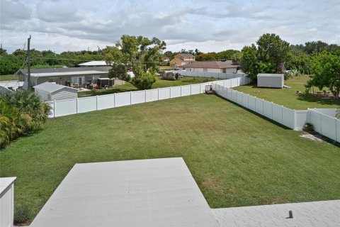 House in Port Charlotte, Florida 3 bedrooms, 138.24 sq.m. № 1883345 - photo 26