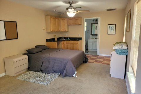 House in Kissimmee, Florida 5 bedrooms, 352.66 sq.m. № 2139831 - photo 23