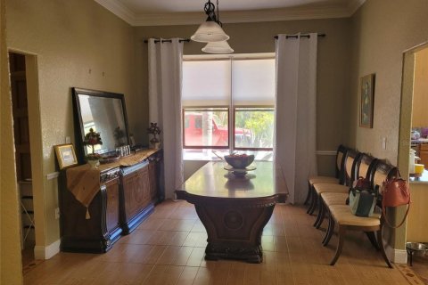 House in Kissimmee, Florida 5 bedrooms, 352.66 sq.m. № 2139831 - photo 12