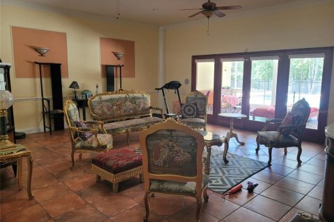 House in Kissimmee, Florida 5 bedrooms, 352.66 sq.m. № 2139831 - photo 18