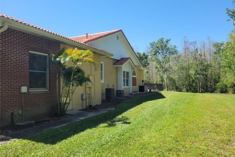 House in Kissimmee, Florida 5 bedrooms, 352.66 sq.m. № 2139831 - photo 5