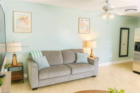 Propiedad comercial en venta en Naples, Florida № 1951521 - foto 12