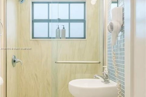 Propiedad comercial en venta en Naples, Florida № 1951521 - foto 6