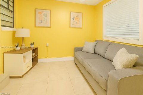 Propiedad comercial en venta en Naples, Florida № 1951521 - foto 19