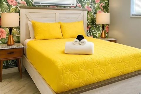 Propiedad comercial en venta en Naples, Florida № 1951521 - foto 1