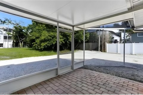 Propiedad comercial en venta en Naples, Florida № 1951521 - foto 20