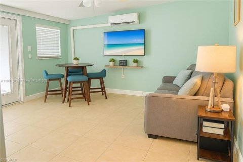 Propiedad comercial en venta en Naples, Florida № 1951521 - foto 10