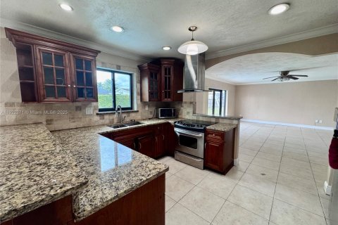 Villa ou maison à louer à Miami, Floride: 3 chambres, 148.55 m2 № 1976316 - photo 17