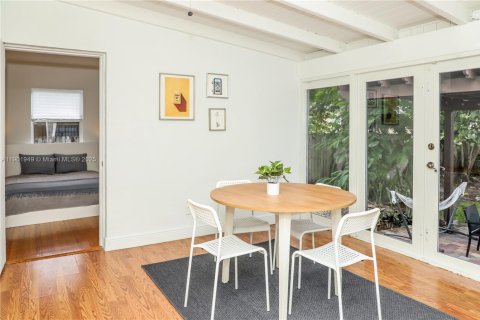 Casa en alquiler en Miami, Florida, 3 dormitorios, 76.74 m2 № 1953406 - foto 11